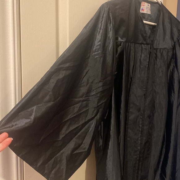 Black Graduation Gown - Picture 3 of 9